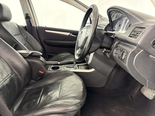 2011-Mercedes-Benz-B-Class-B-200-CDI-Auto image:9