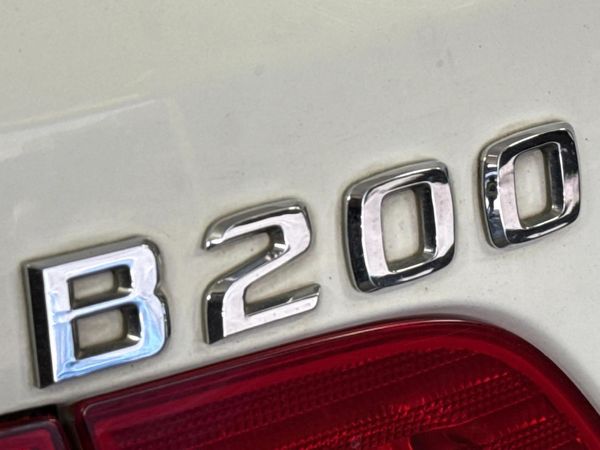 2011-Mercedes-Benz-B-Class-B-200-CDI-Auto image:11