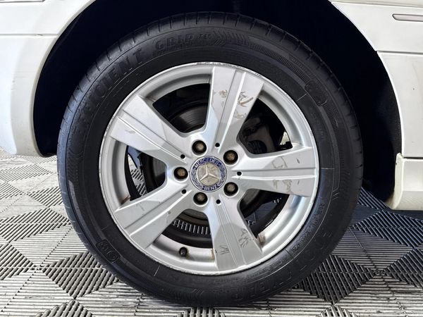 2011-Mercedes-Benz-B-Class-B-200-CDI-Auto image:7