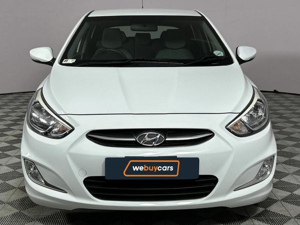 2015-Hyundai-Accent-16-Fluid-5-dr image:14