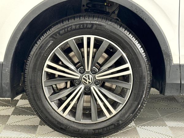 2024-Volkswagen-Tiguan-Allspace-20-TSI-Style-4Motion-DSG-Auto-132kw image:4