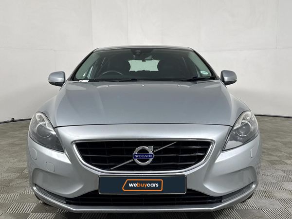 2016-Volvo-V40-T4-Inscription image:12