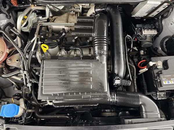 2015-Volkswagen-Polo-GP-12-TSI-Comfortline-66kW image:12
