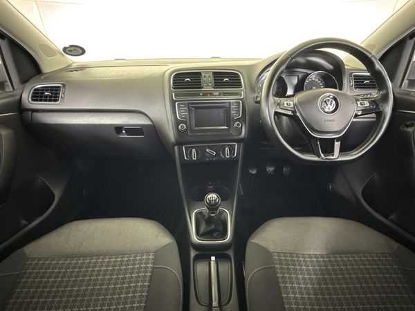 2015-Volkswagen-Polo-GP-12-TSI-Comfortline-66kW image:1
