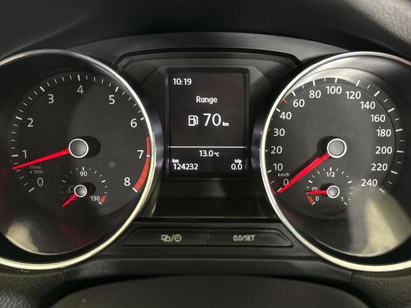 2015-Volkswagen-Polo-GP-12-TSI-Comfortline-66kW image:2