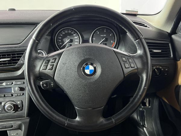 2011-BMW-X1-xDrive23d-Auto image:11