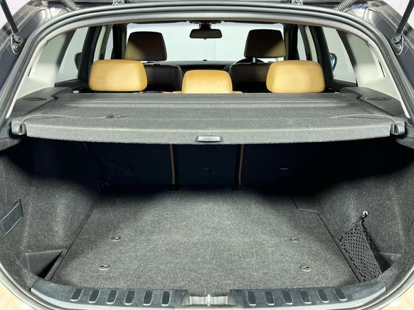 2011-BMW-X1-xDrive23d-Auto image:13