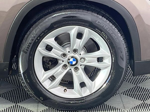 2011-BMW-X1-xDrive23d-Auto image:5