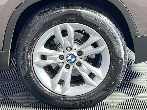 2011-BMW-X1-xDrive23d-Auto image:6