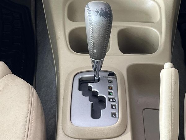 2011-Toyota-Fortuner-30-D-4D-Raised-Body image:10