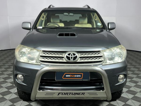 2011-Toyota-Fortuner-30-D-4D-Raised-Body image:14