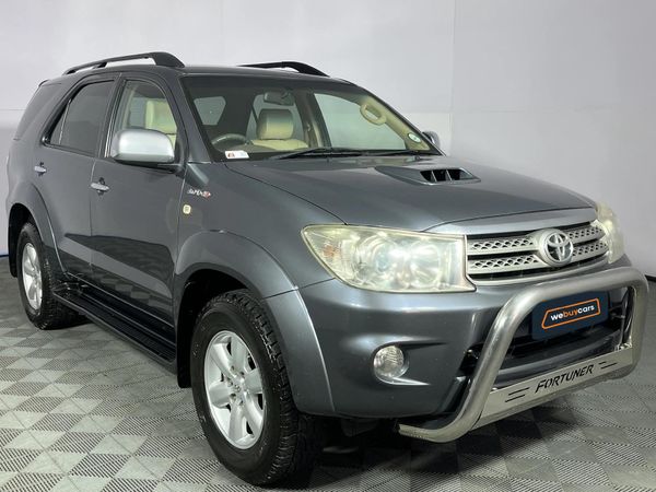 2011-Toyota-Fortuner-30-D-4D-Raised-Body image:15