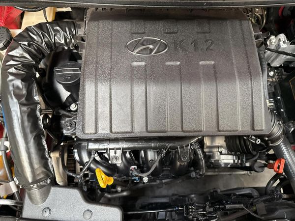 2021-Hyundai-Grand-i10-12-Fluid-Auto image:11