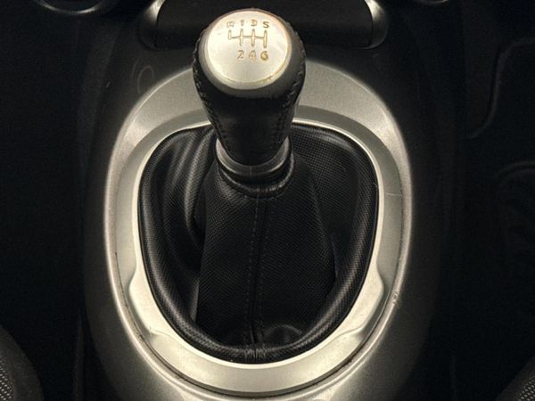 2015-Nissan-Juke-12T-Acenta image:10