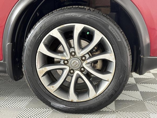 2015-Nissan-Juke-12T-Acenta image:5