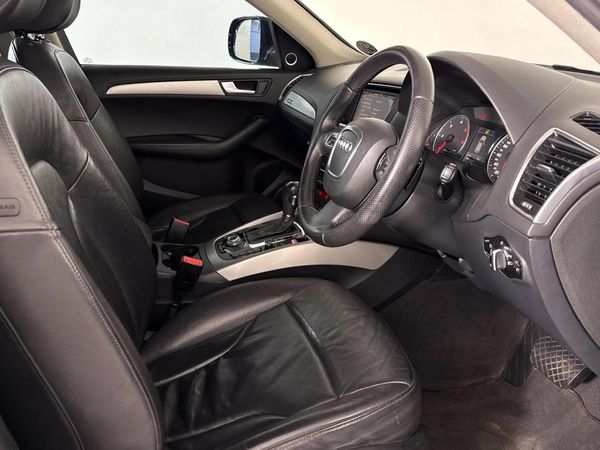 2011-Audi-Q5-30-TDI-quattro-Auto image:9