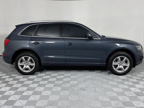 2011-Audi-Q5-30-TDI-quattro-Auto image:18
