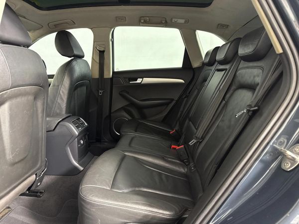 2011-Audi-Q5-30-TDI-quattro-Auto image:3