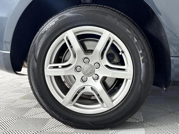 2011-Audi-Q5-30-TDI-quattro-Auto image:7