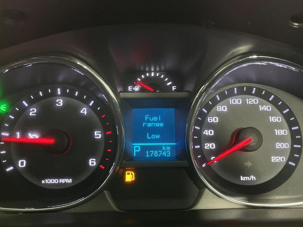2017-Chevrolet-Captiva-22D-LT-Auto image:2