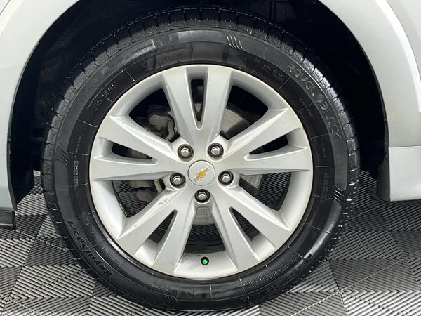 2017-Chevrolet-Captiva-22D-LT-Auto image:4