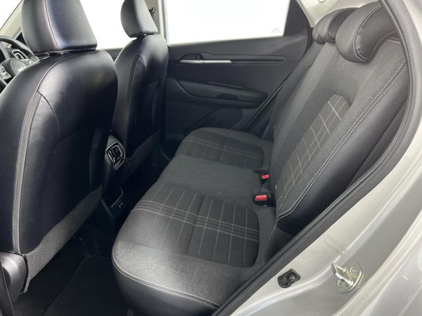 2024-Kia-Sonet-15-LX-Auto image:3