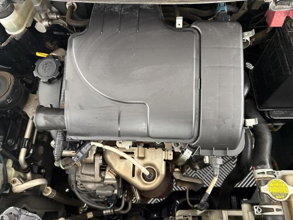 2008-Toyota-Yaris-T1-5-dr image:12