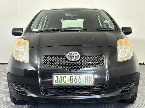 2008-Toyota-Yaris-T1-5-dr image:14