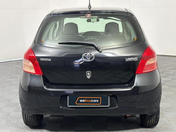 2008-Toyota-Yaris-T1-5-dr image:17