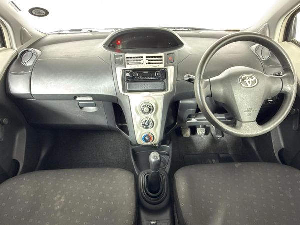 2008-Toyota-Yaris-T1-5-dr image:1