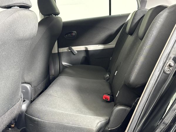 2008-Toyota-Yaris-T1-5-dr image:3