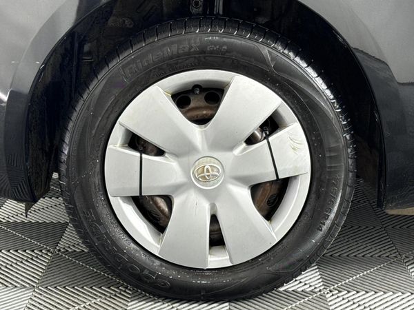 2008-Toyota-Yaris-T1-5-dr image:4