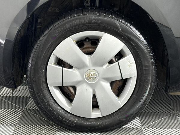 2008-Toyota-Yaris-T1-5-dr image:5