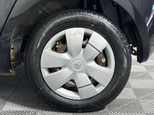2008-Toyota-Yaris-T1-5-dr image:6