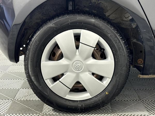 2008-Toyota-Yaris-T1-5-dr image:7