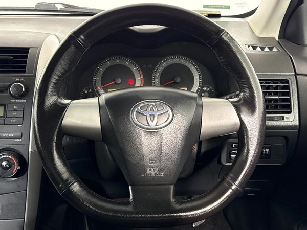 2015-Toyota-Corolla-Quest-16-Plus image:11