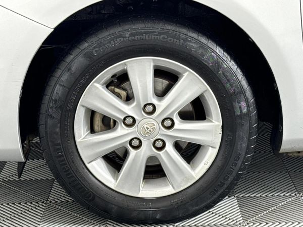 2015-Toyota-Corolla-Quest-16-Plus image:4