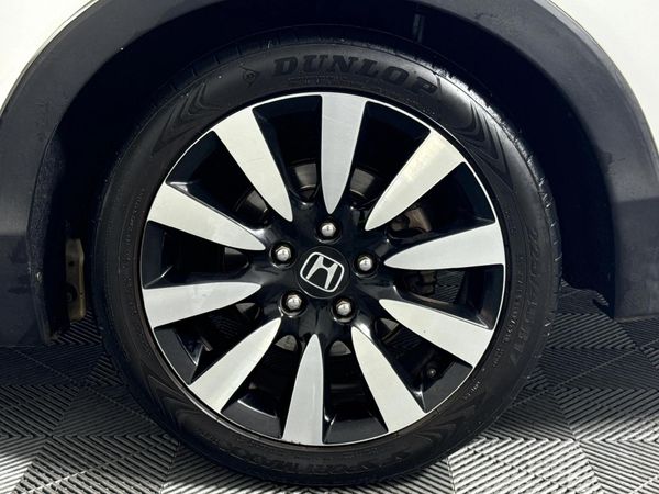 2015-Honda-Civic-Tourer-18-Executive-Auto image:6