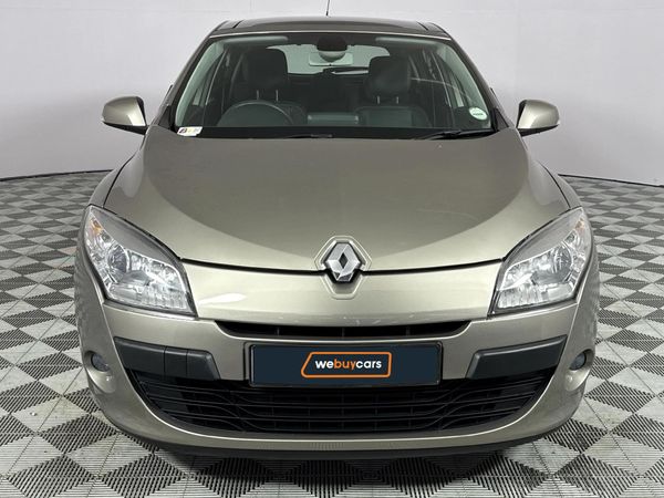 2009-Renault-Megane-III-19-dCi-Dynamique-5-dr image:15