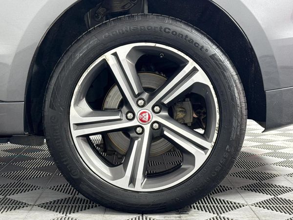 2017-Jaguar-F-Pace-30D-AWD-R-Sport image:6