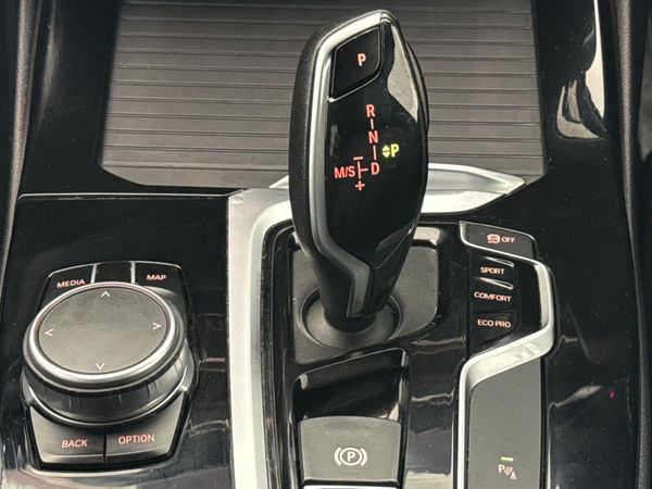 2019-BMW-X3-sDrive18d image:10