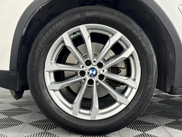 2019-BMW-X3-sDrive18d image:4