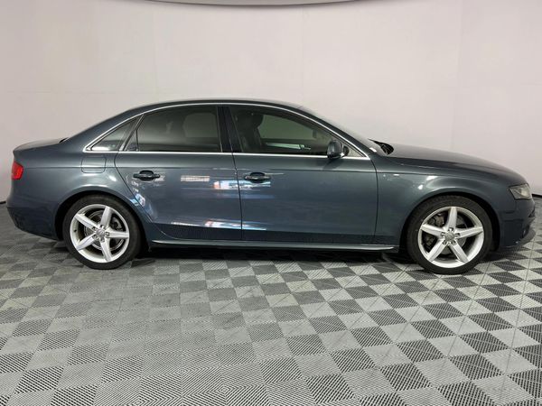 2011-Audi-A4-20-TFSI-quattro-Ambiente-Auto-155kW image:17