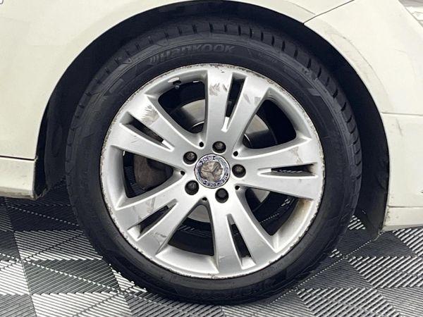 2010-Mercedes-Benz-C-Class-C-180K-BE-Avantgarde-Auto image:5