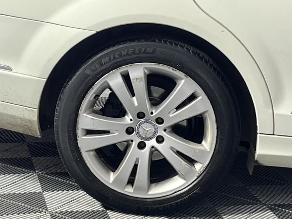 2010-Mercedes-Benz-C-Class-C-180K-BE-Avantgarde-Auto image:7
