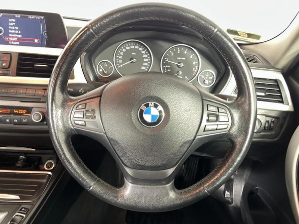 2013-BMW-3-Series-320i-Auto image:12