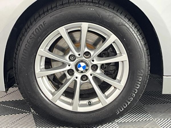 2013-BMW-3-Series-320i-Auto image:4