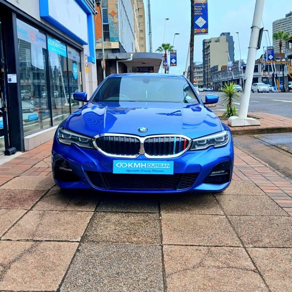 2022-BMW-3-Series-320i-M-Sport image:1