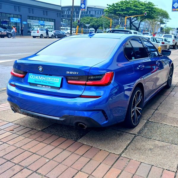 2022-BMW-3-Series-320i-M-Sport image:6