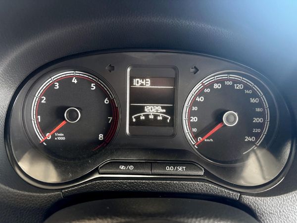 2025-Volkswagen-Polo-Vivo-14 image:10